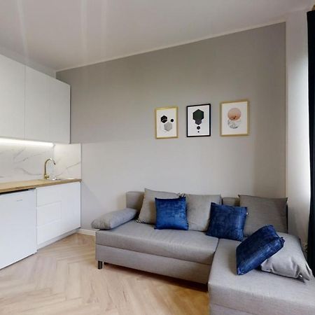 Grabowska 8 By Homeprime Warsaw Ngoại thất bức ảnh